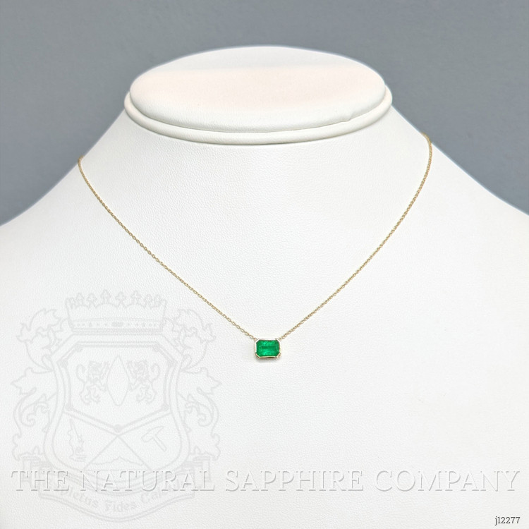 1.02 Ct. Emerald Bezel Necklace, 14K Yellow Gold