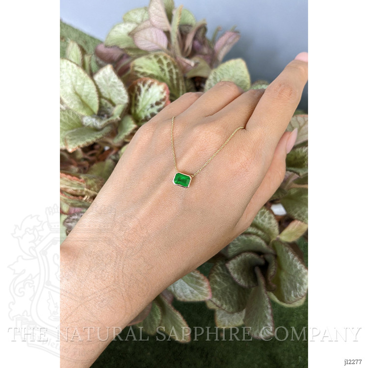 1.02 Ct. Emerald Bezel Necklace, 14K Yellow Gold