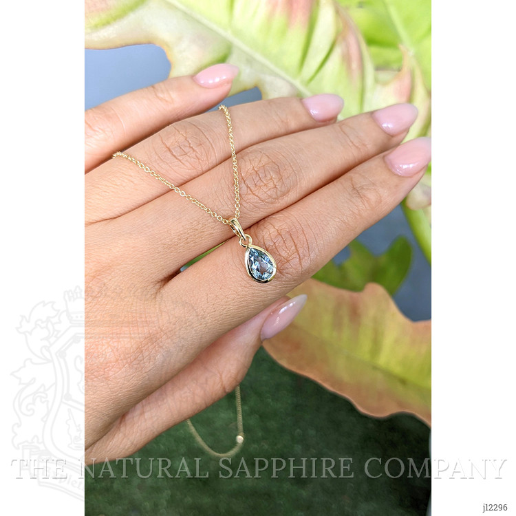 0.76 Ct. Blue Aquamarine Bezel Pendant, 14K Yellow Gold