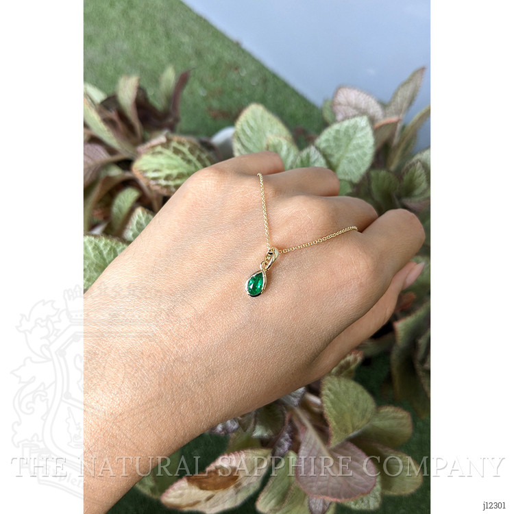 0.50 Ct. Emerald Bezel Pendant, 14K Yellow Gold