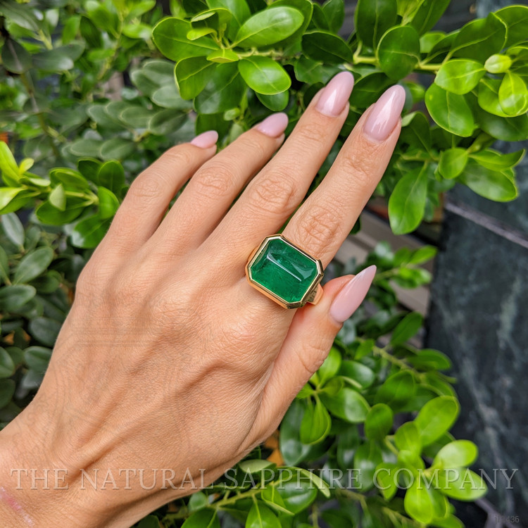 13.27 Ct. Emerald Men's Ring, 18K Yellow Gold