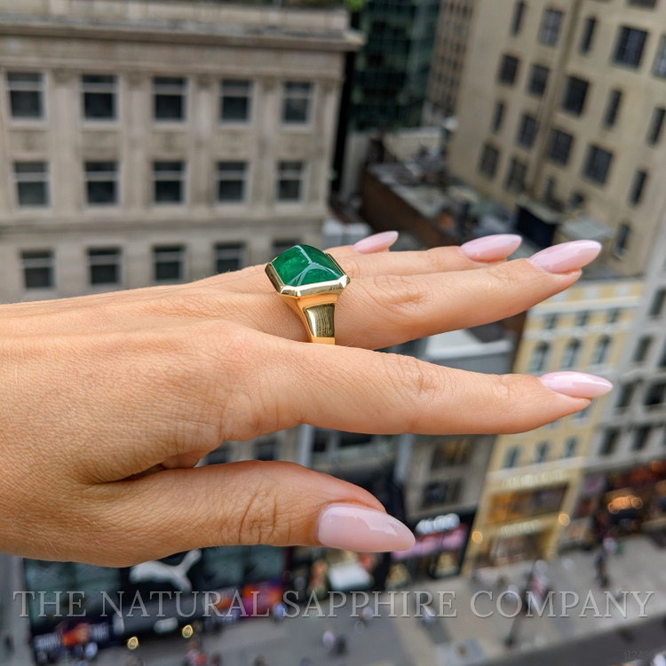 13.27 Ct. Emerald Men's Ring, 18K Yellow Gold