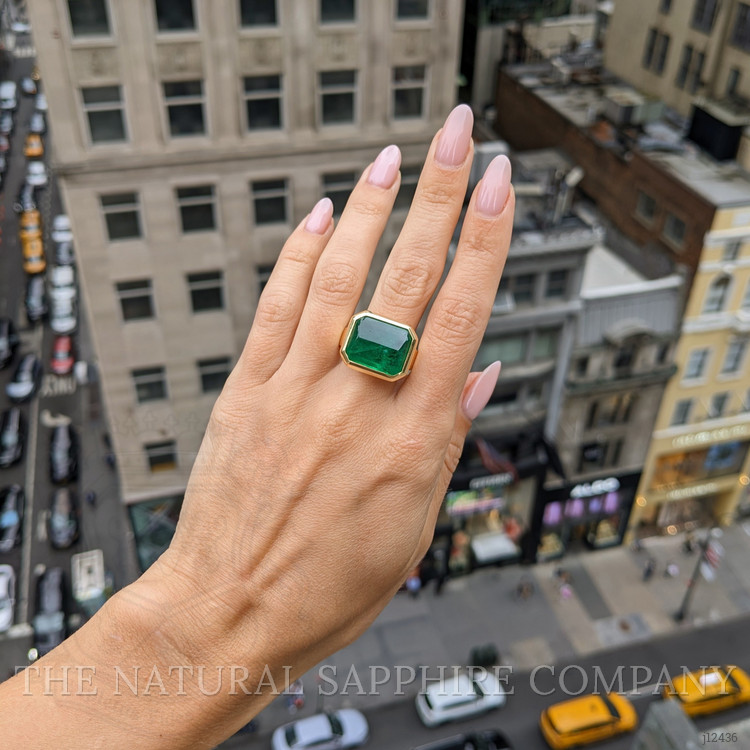 13.27 Ct. Emerald Men's Ring, 18K Yellow Gold