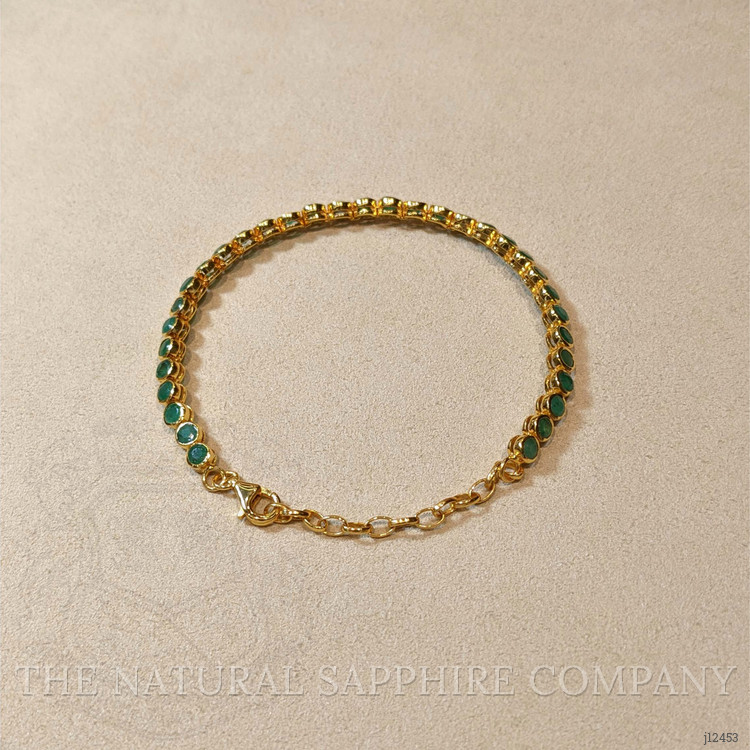 4.75 Ct.Tw. Green Agate Bezel Bracelet, 22K Gold Plated Silver