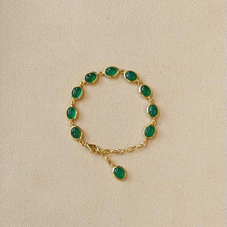 17.60 Ct.Tw. Green Agate Bezel Bracelet, 22K Gold Plated Silver
