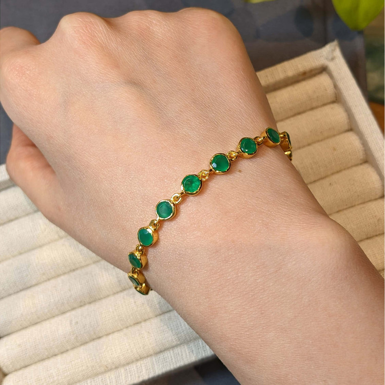 5.27 Ct.Tw. Green Agate Bezel Bracelet, 22K Gold Plated Silver