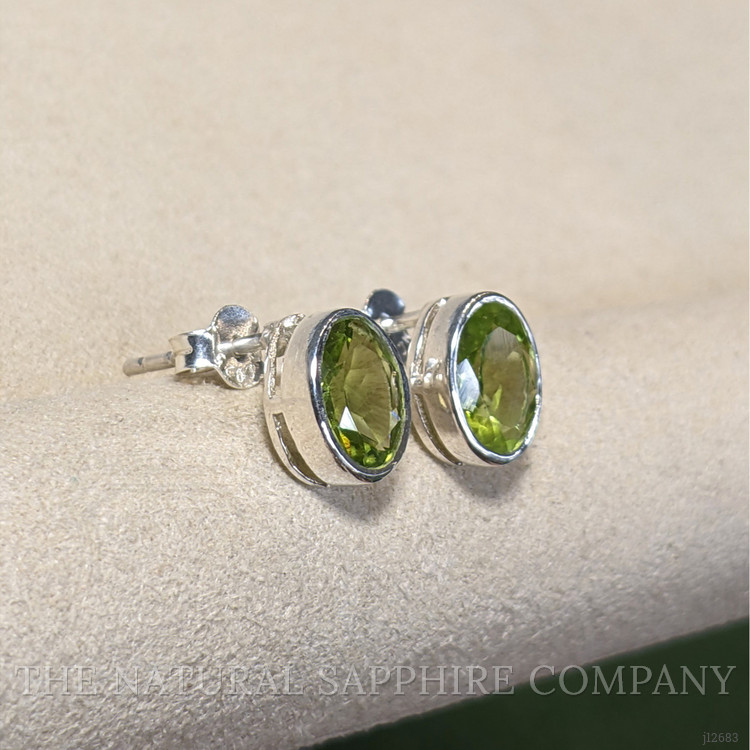 1.62 Ct.Tw. Green (Lime Green) Peridot Studs Earrings, Silver