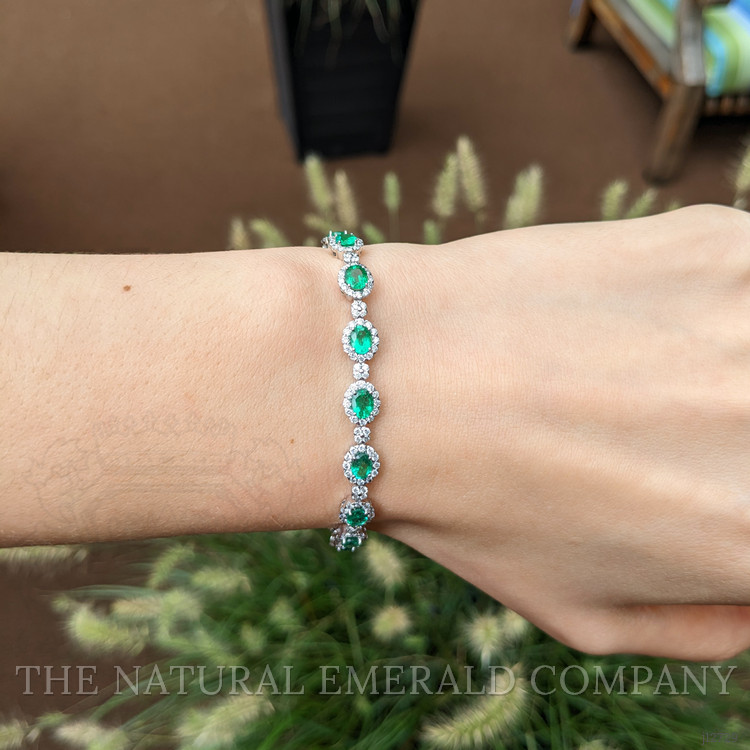5.08 Ct.Tw. Emerald and Natural Diamond Tennis/Line Bracelet, Platinum 600