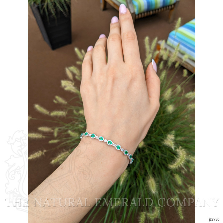3.11 Ct.Tw. Emerald and Natural Diamond Tennis/Line Bracelet, Platinum 600
