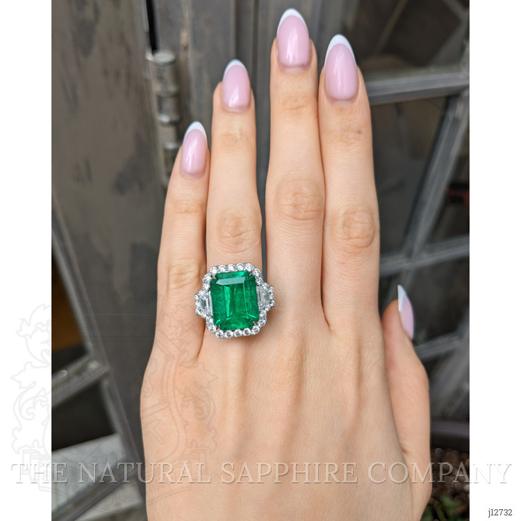 10.95 Ct. Emerald and Natural Diamond Pave Ring, Platinum 950