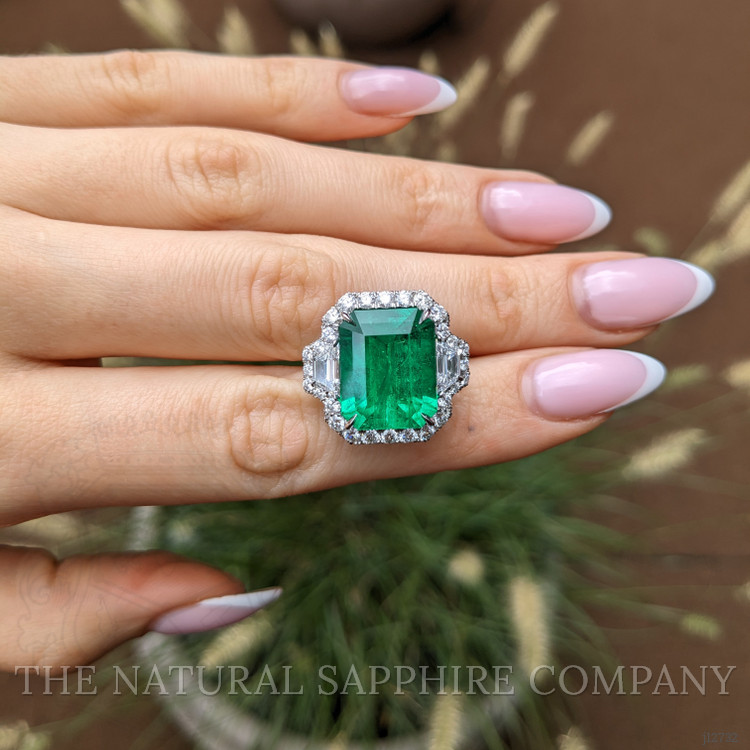 10.95 Ct. Emerald and Natural Diamond Pave Ring, Platinum 950