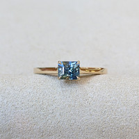 0.90 Ct. Bi Color / Parti Sapphire Solitaire Ring, 14K Yellow Gold Life Style