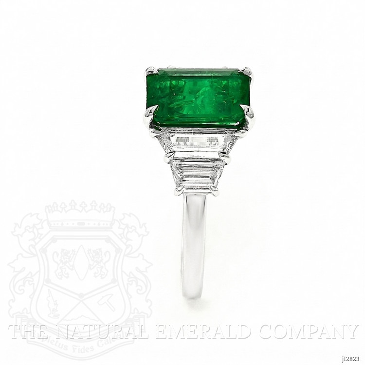 2.45 Ct. Emerald and Natural Diamond Accent Stones Ring, Platinum 950