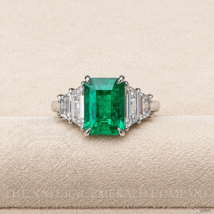 2.45 Ct. Emerald and Natural Diamond Accent Stones Ring, Platinum 950