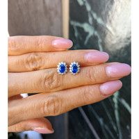 1.00&nbsp;Ct.Tw.Total Carat Weight Blue Sapphire and Natural Diamond Studs Earrings, 18K White Gold Life Style