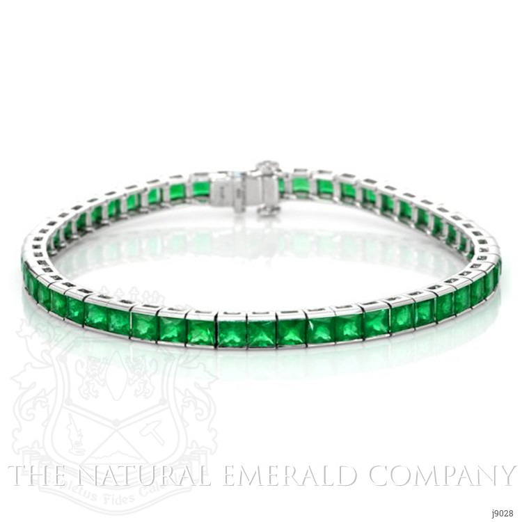 8.67 Ct.Tw. Emerald Bracelet, Platinum 950