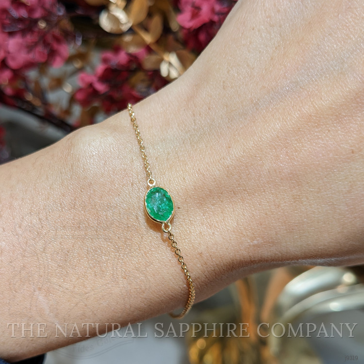 1.09 Ct.Tw. Emerald Bezel Bracelet, 18K Yellow Gold