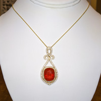 9.09 Ct. Opal 18K Yellow Gold pendant