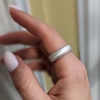18K White Gold Men's Plain Band Life Style
