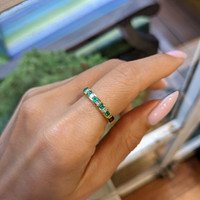 18K White Gold Emerald and Diamond Modern Wedding Band Image