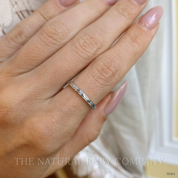 18K White Gold Antique Style Plain Band