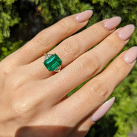 18K White Gold Three Stone Ring Setting Life Style