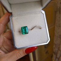18K White Gold Three Stone Ring Setting Life Style