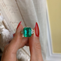 18K White Gold Three Stone Ring Setting Life Style