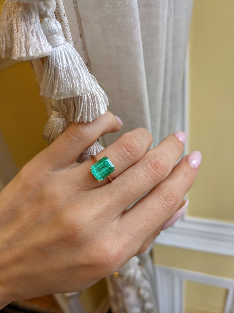 4 carat store emerald ring