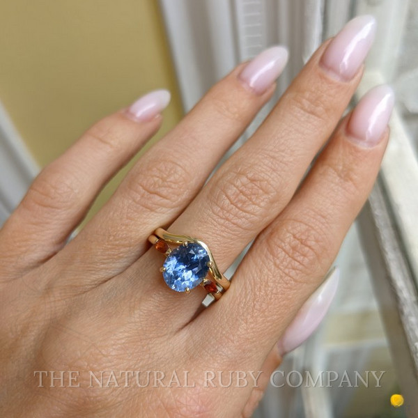 14K White Gold Curved Plain Band