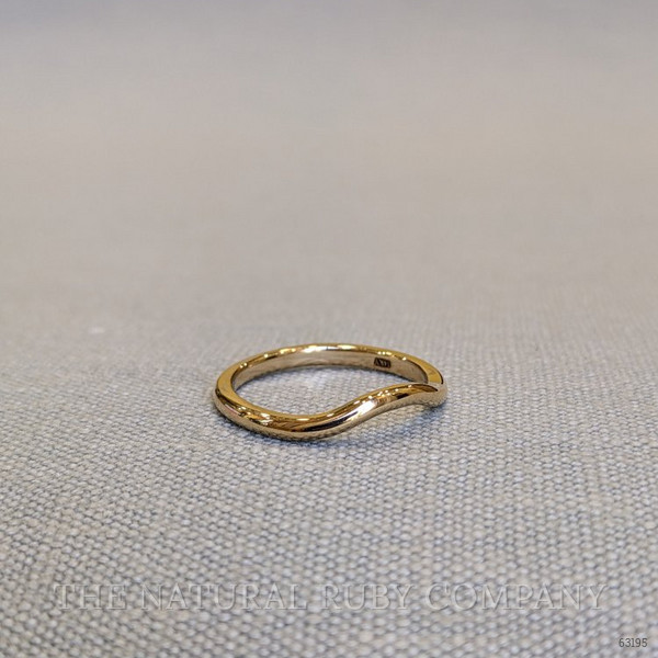 14K White Gold Curved Plain Band