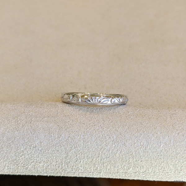 18K Yellow Gold Antique Style Plain Band