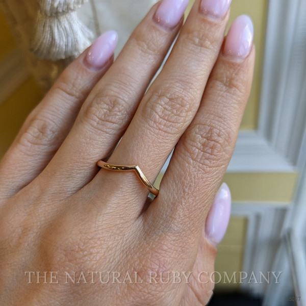 18K White Gold Curved Plain Band