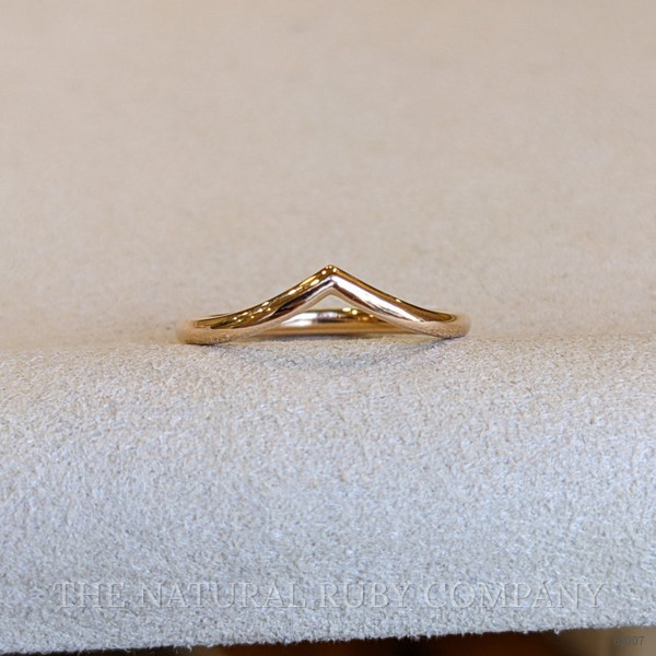 18K White Gold Curved Plain Band