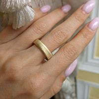 18K White Gold Men's Plain Band Life Style