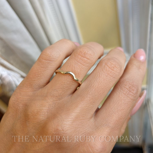 14K White Gold Curved Plain Band