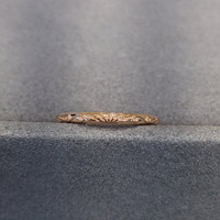 18K White Gold Antique Style Plain Band Life Style