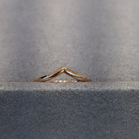14K White Gold Curved Plain Band Life Style