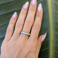 18K White Gold Antique Style Plain Band Life Style