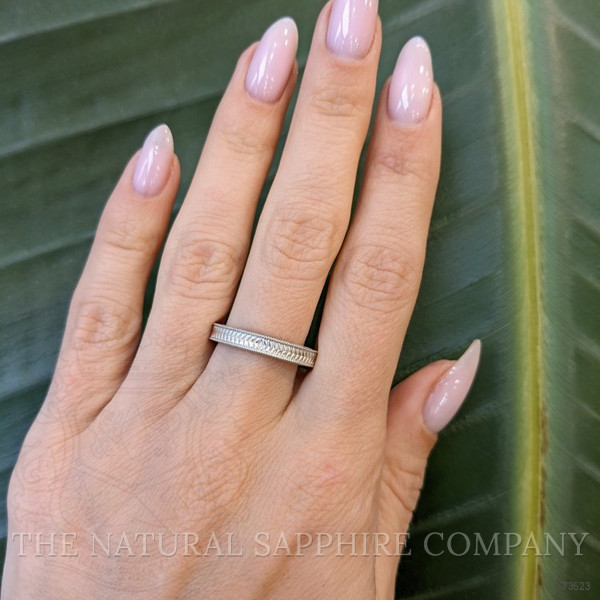 18K Yellow Gold Antique Style Plain Band