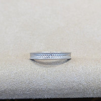 18K White Gold Antique Style Plain Band Life Style