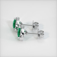 <span>1.05</span>&nbsp;<span class="tooltip-light">Ct.Tw.<span class="tooltiptext">Total Carat Weight</span></span> Emerald  Earring - Platinum 950