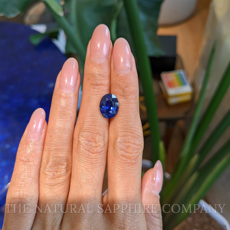 5.67 Ct. Blue Sapphire from Ceylon (Sri Lanka)