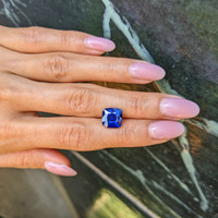 5.63 Ct. Blue Sapphire from Ceylon (Sri Lanka) Life Style