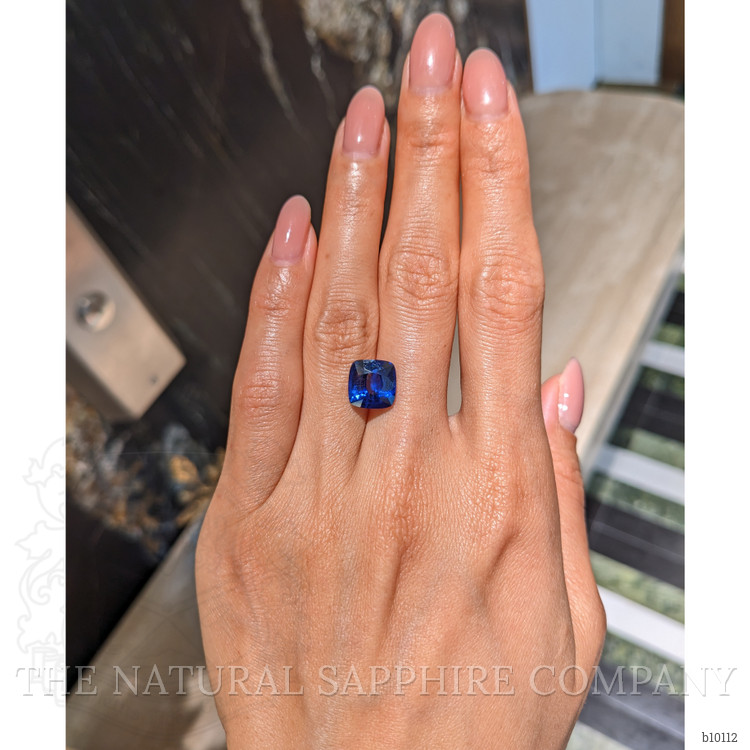 5.63 Ct. Blue Sapphire from Ceylon (Sri Lanka)