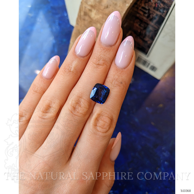 7.62 Ct. Blue Sapphire from Ceylon (Sri Lanka)