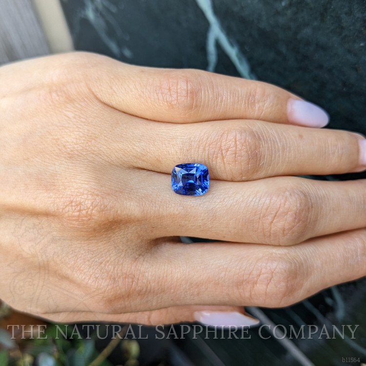 4.35 Ct. Blue Sapphire from Ceylon (Sri Lanka)