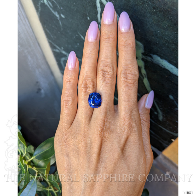 8.50 Ct. Blue Sapphire from Ceylon (Sri Lanka)
