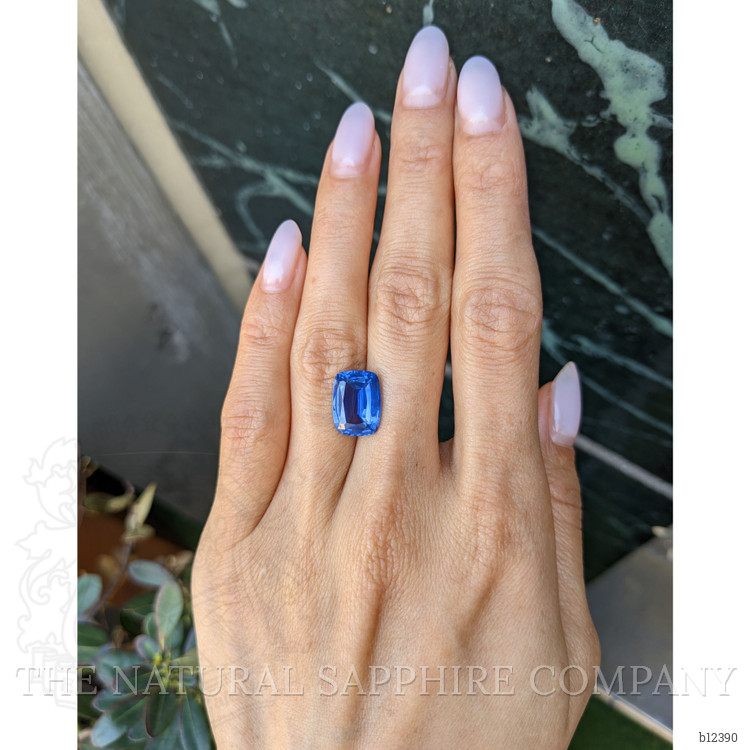 6.81 Ct. Blue Sapphire from Ceylon (Sri Lanka)