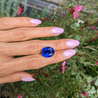 13.50 Ct. Blue Sapphire from Ceylon (Sri Lanka) Life Style
